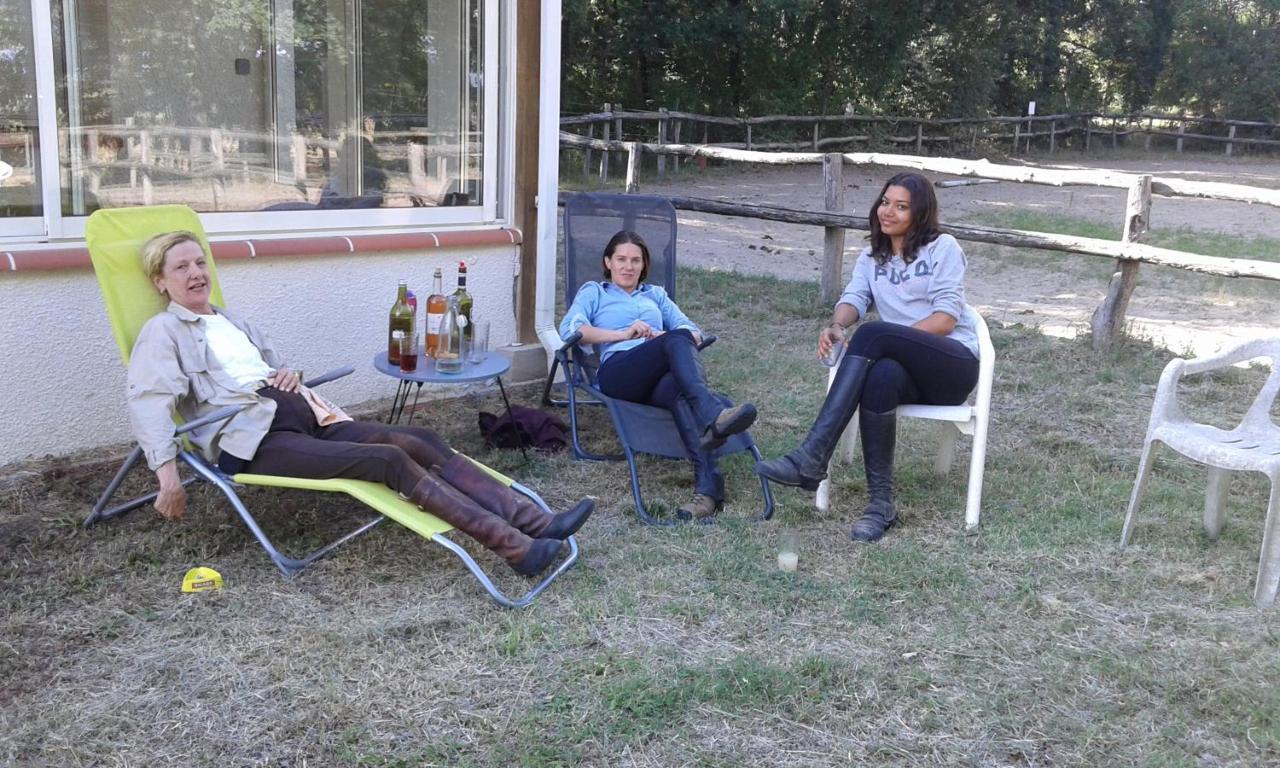 Ferme Equestre Des Abrons Villa Pailloles ภายนอก รูปภาพ