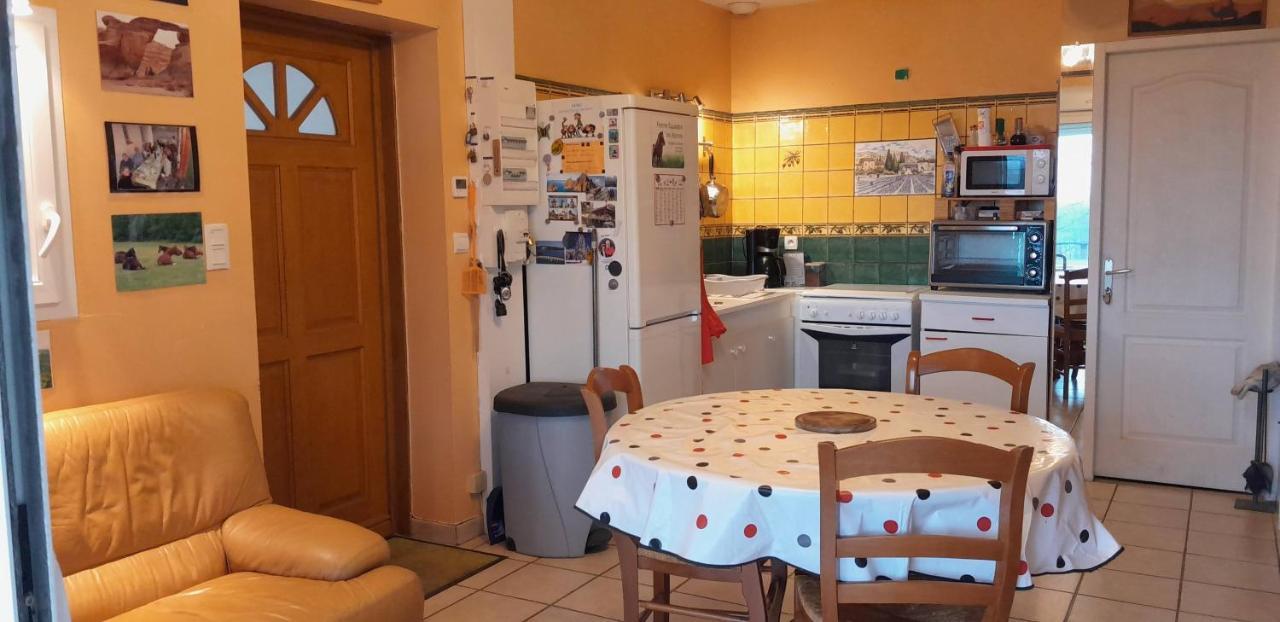 Ferme Equestre Des Abrons Villa Pailloles ภายนอก รูปภาพ